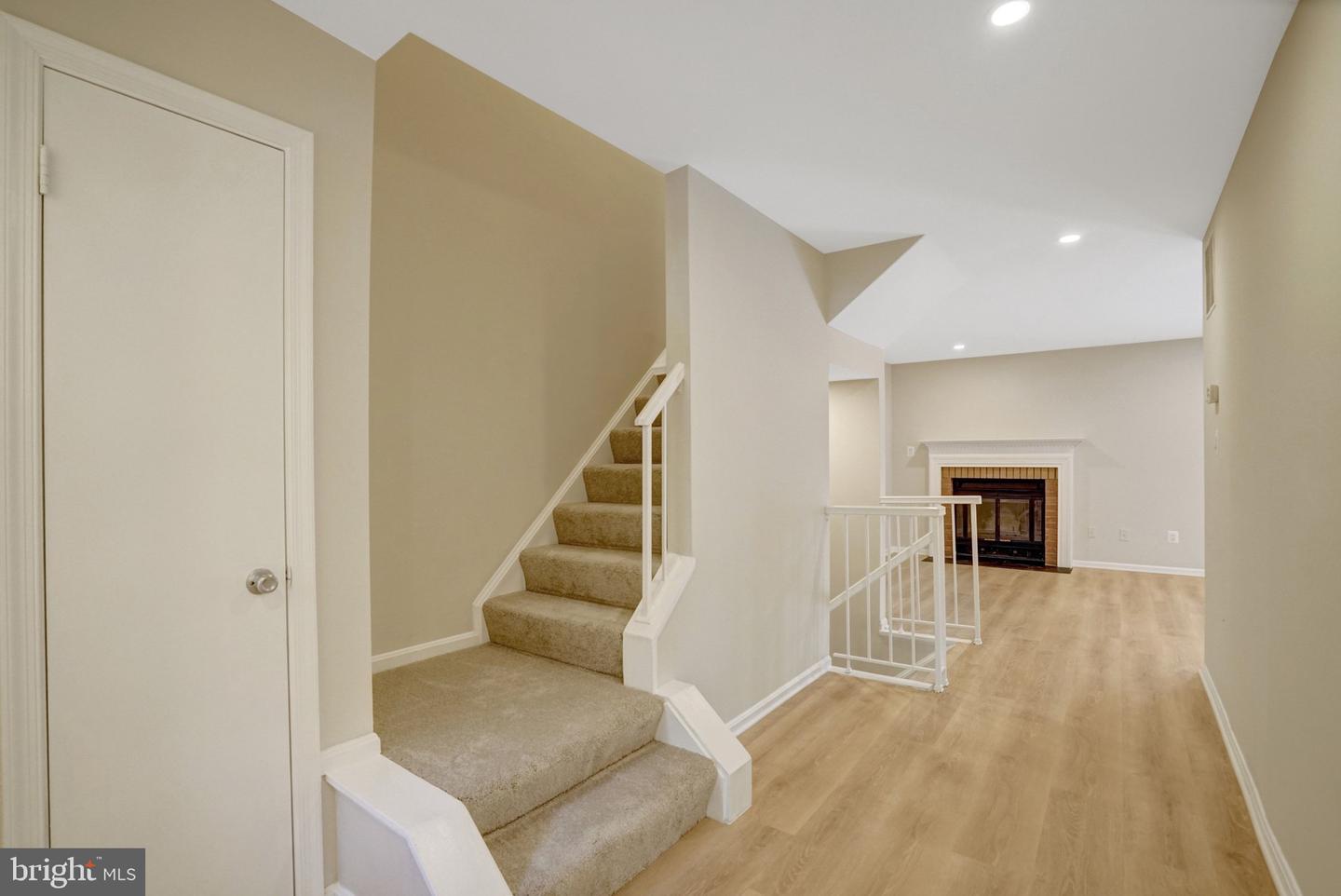 8847 Winding Hollow Way Property Photo 6