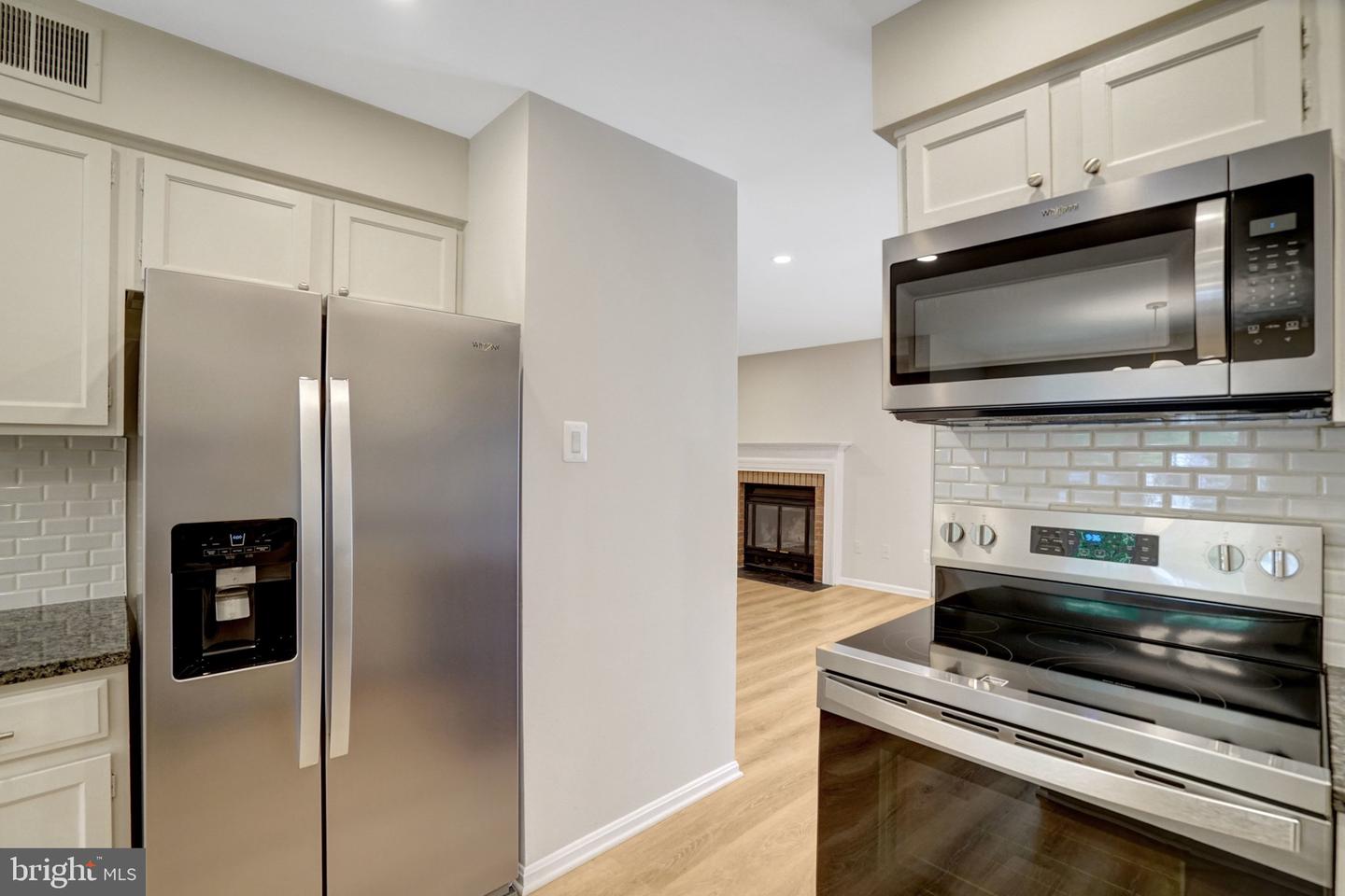 8847 Winding Hollow Way Property Photo 11