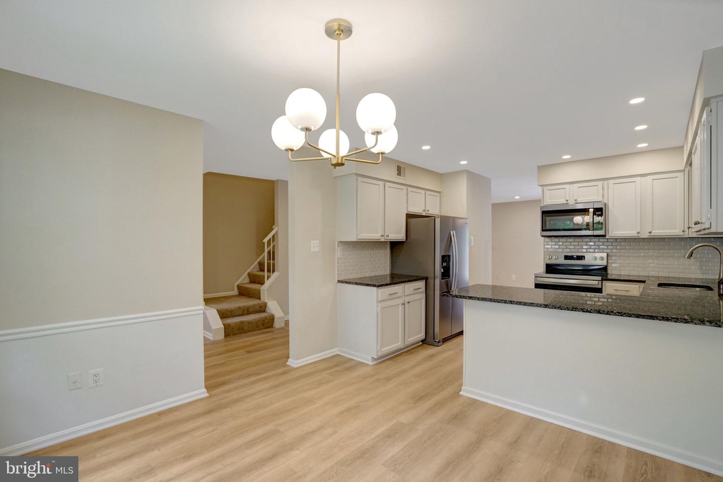 8847 Winding Hollow Way Property Photo 13