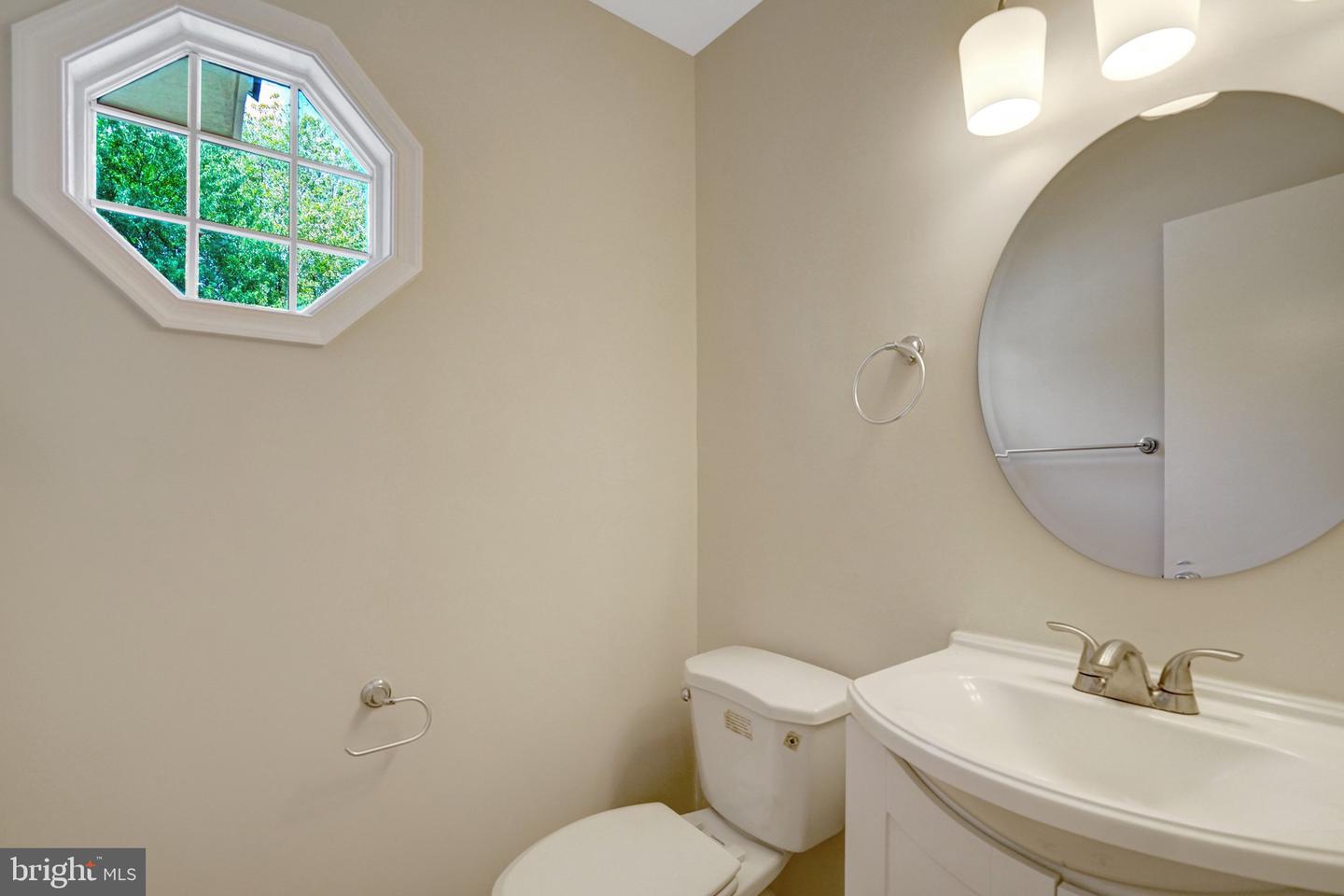 8847 Winding Hollow Way Property Photo 16
