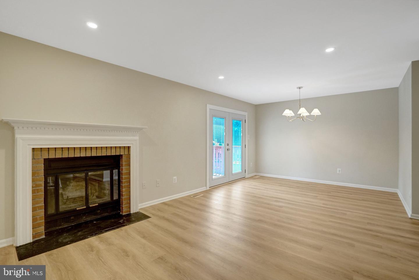 8847 Winding Hollow Way Property Photo 18