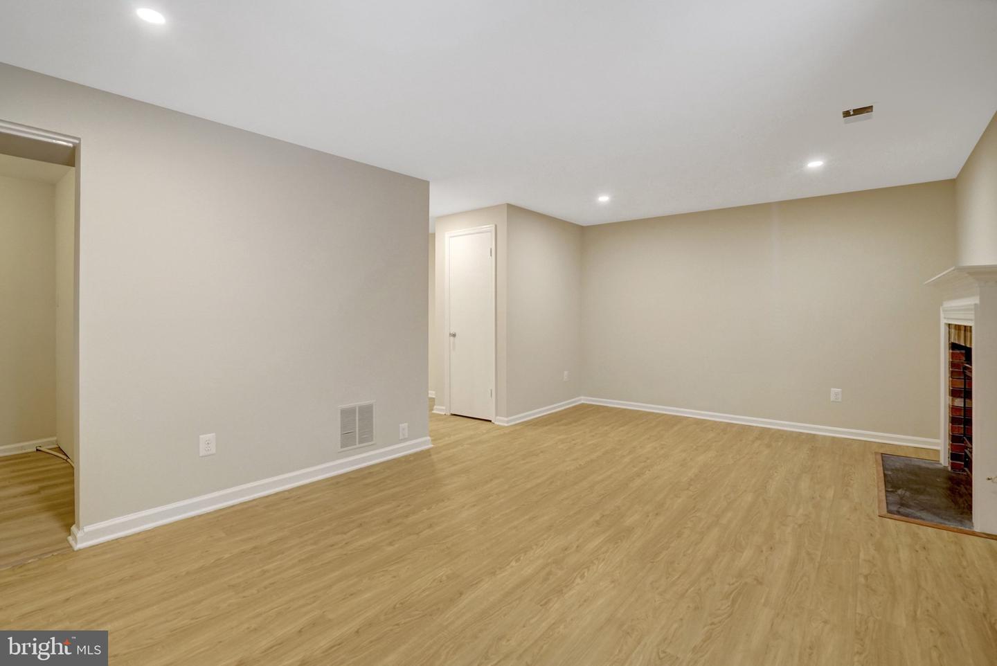 8847 Winding Hollow Way Property Photo 28
