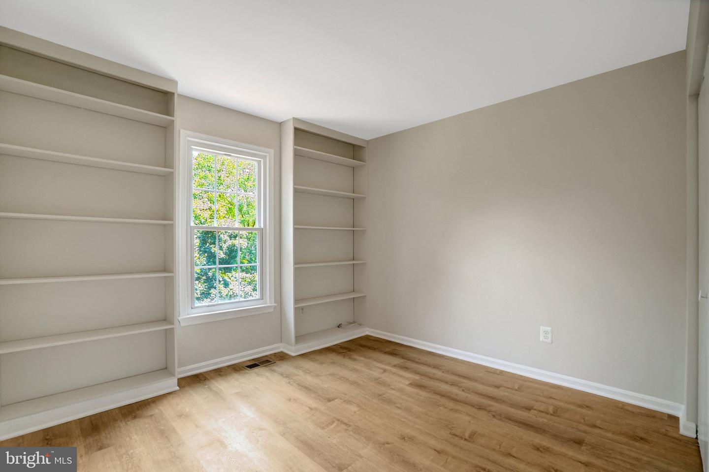8847 Winding Hollow Way Property Photo 47