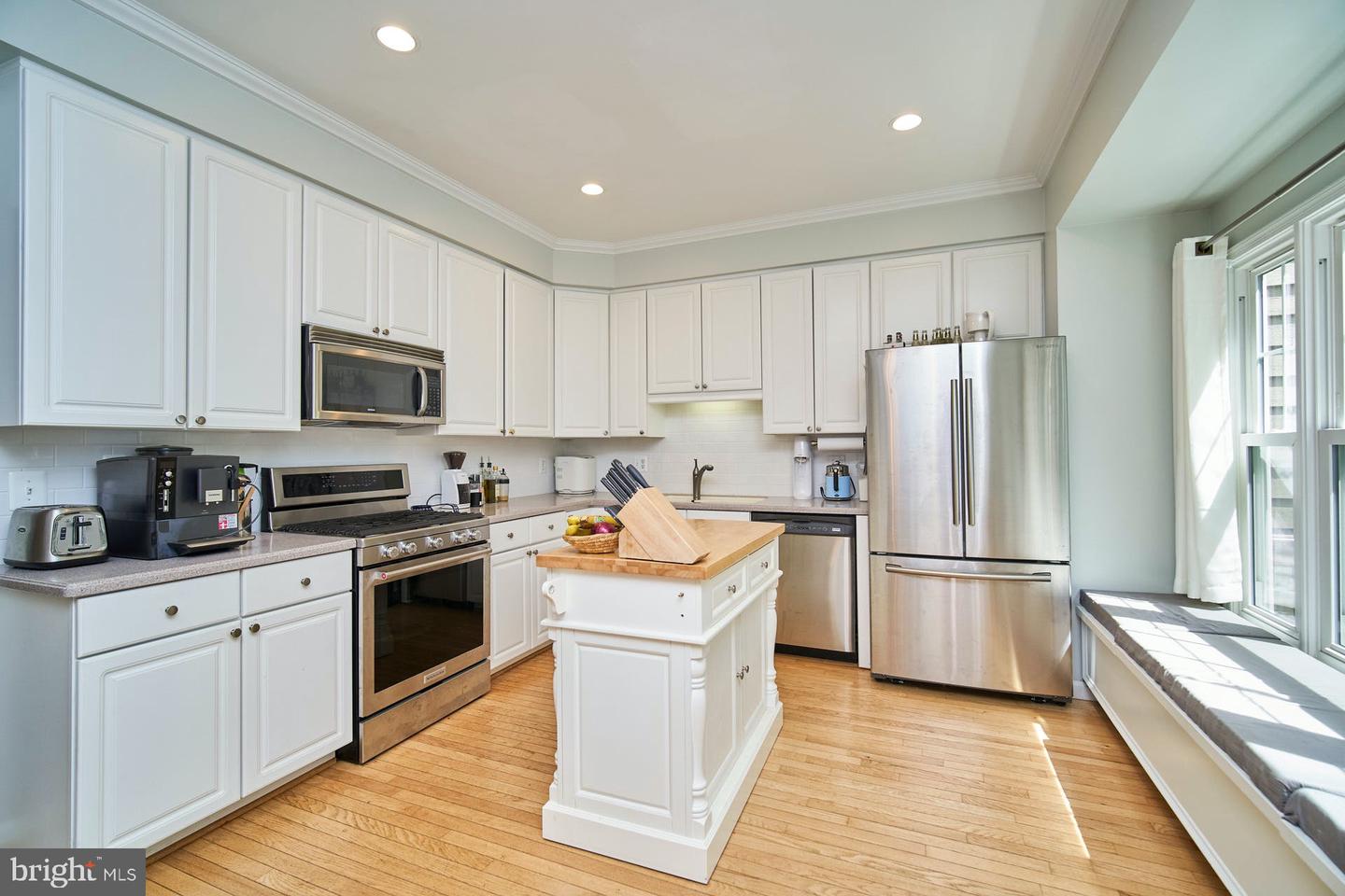 1230 Weatherstone Ct Property Photo 4