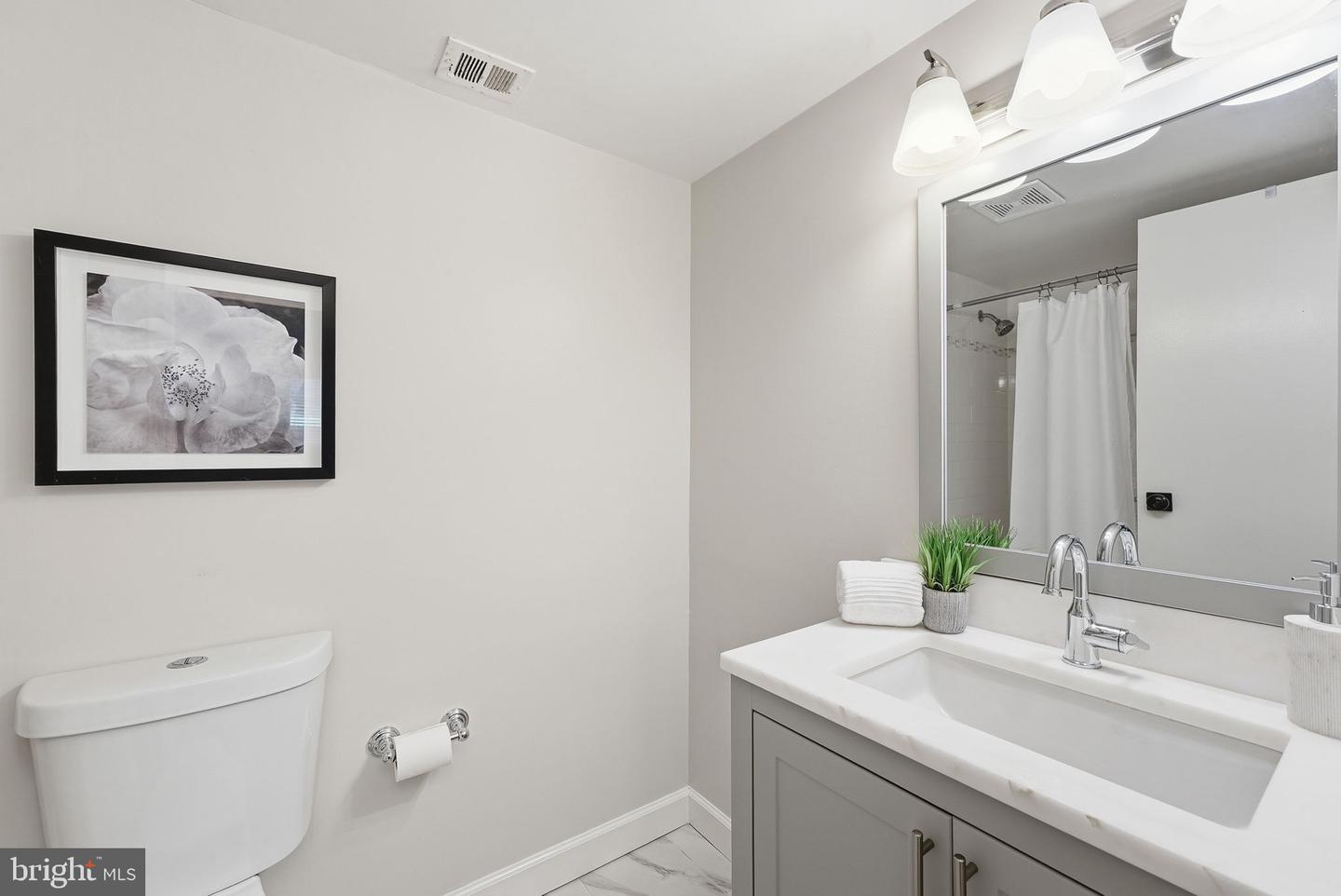 9735 Kings Crown Ct #1 Property Photo 20