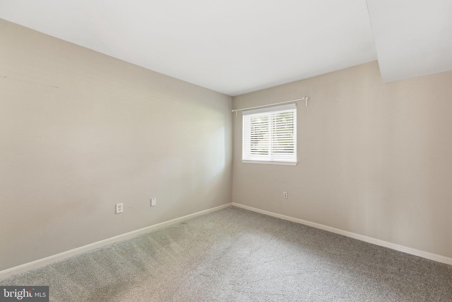 9735 Kings Crown Ct #1 Property Photo 29