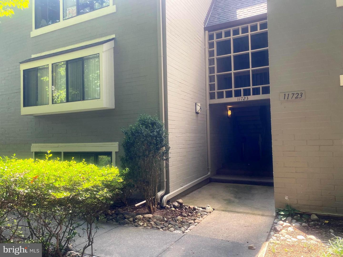 11723 KARBON HILL CT #T3 Property Photo 1