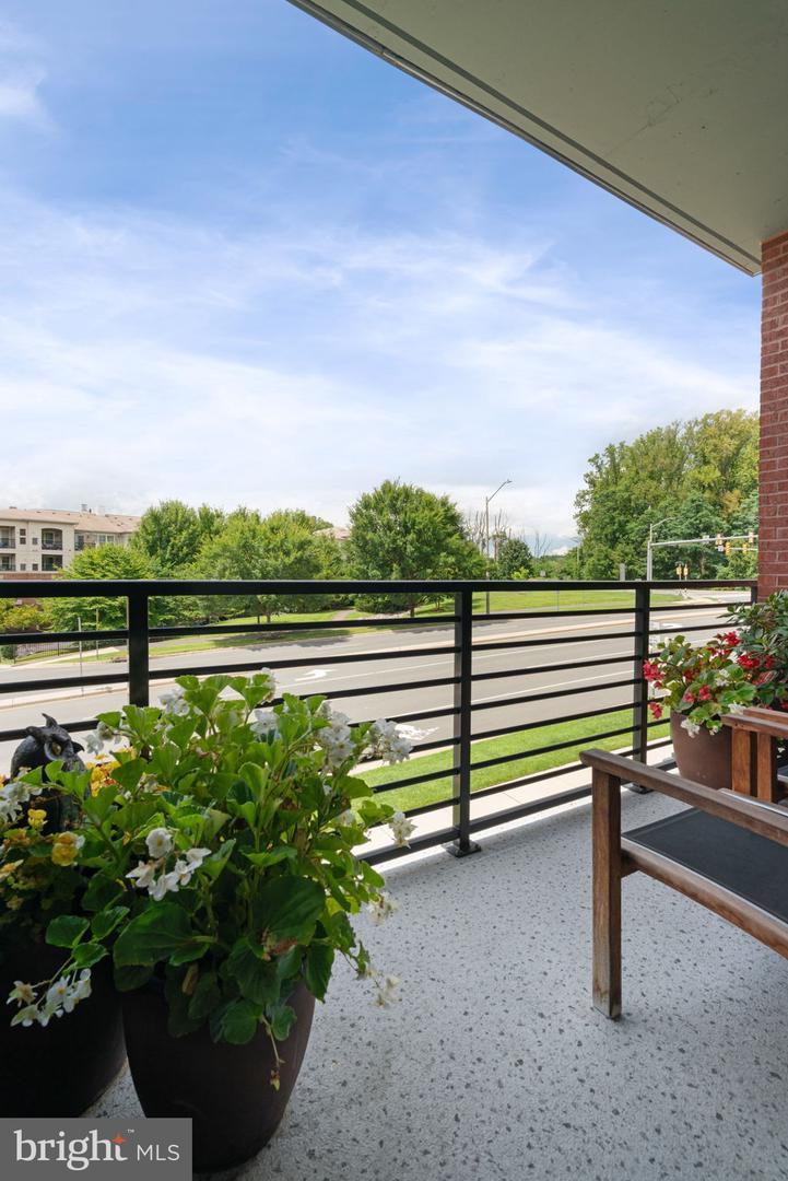 2960 Vaden Dr #2-103 Property Photo 32