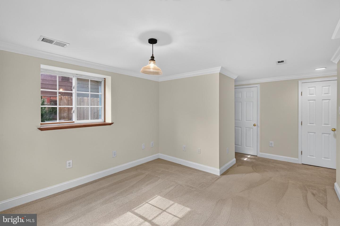 5624 Queensberry Ave Property Photo 23