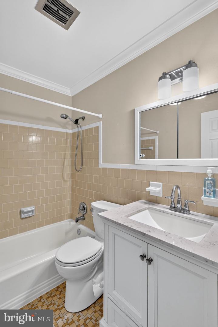 5624 Queensberry Ave Property Photo 30