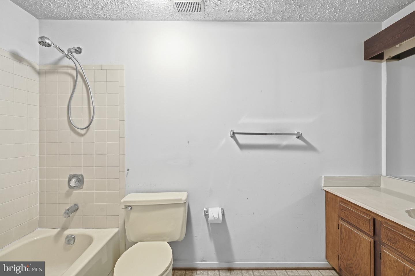 9812 Summerday Dr Property Photo 21