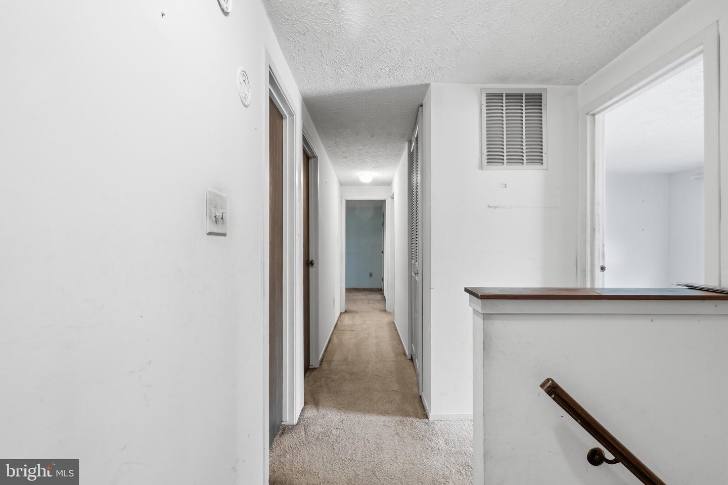 9812 Summerday Dr Property Photo 23