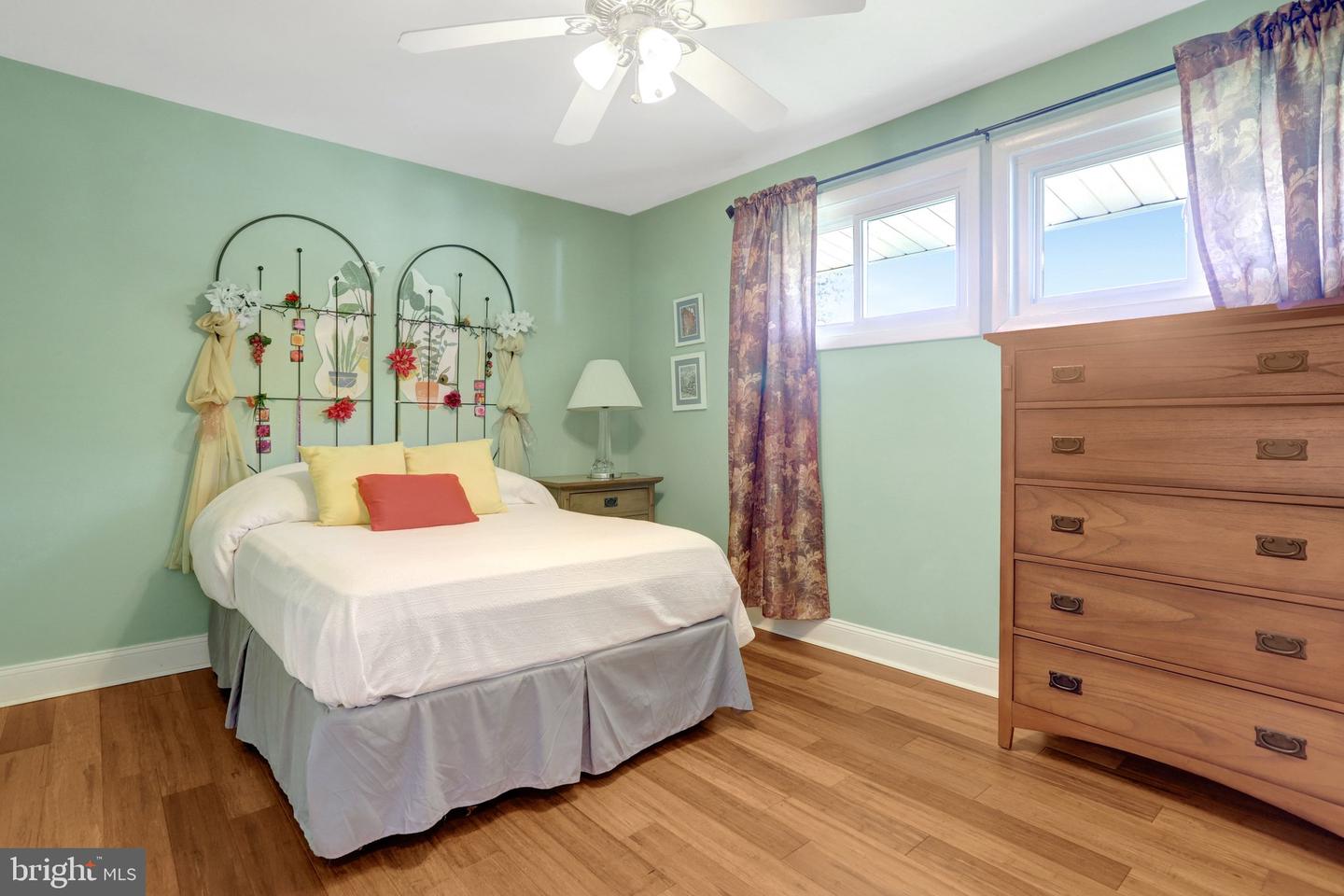 7402 Elgar St Property Photo 10