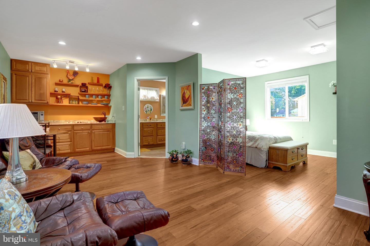 7402 Elgar St Property Photo 16