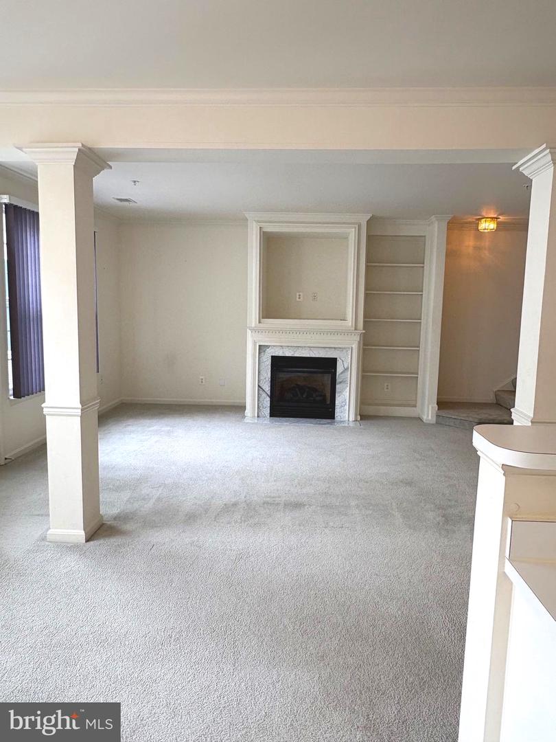 2664 Manhattan Pl #305 Property Photo 8