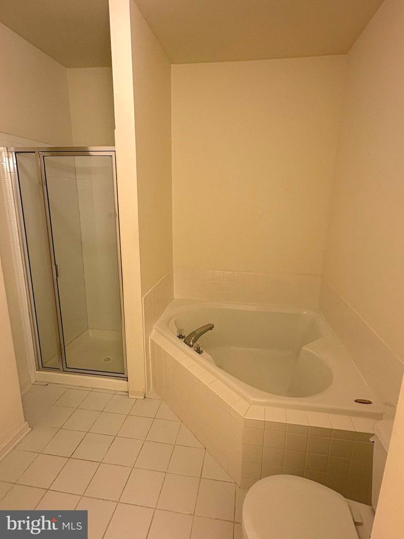 2664 Manhattan Pl #305 Property Photo 17