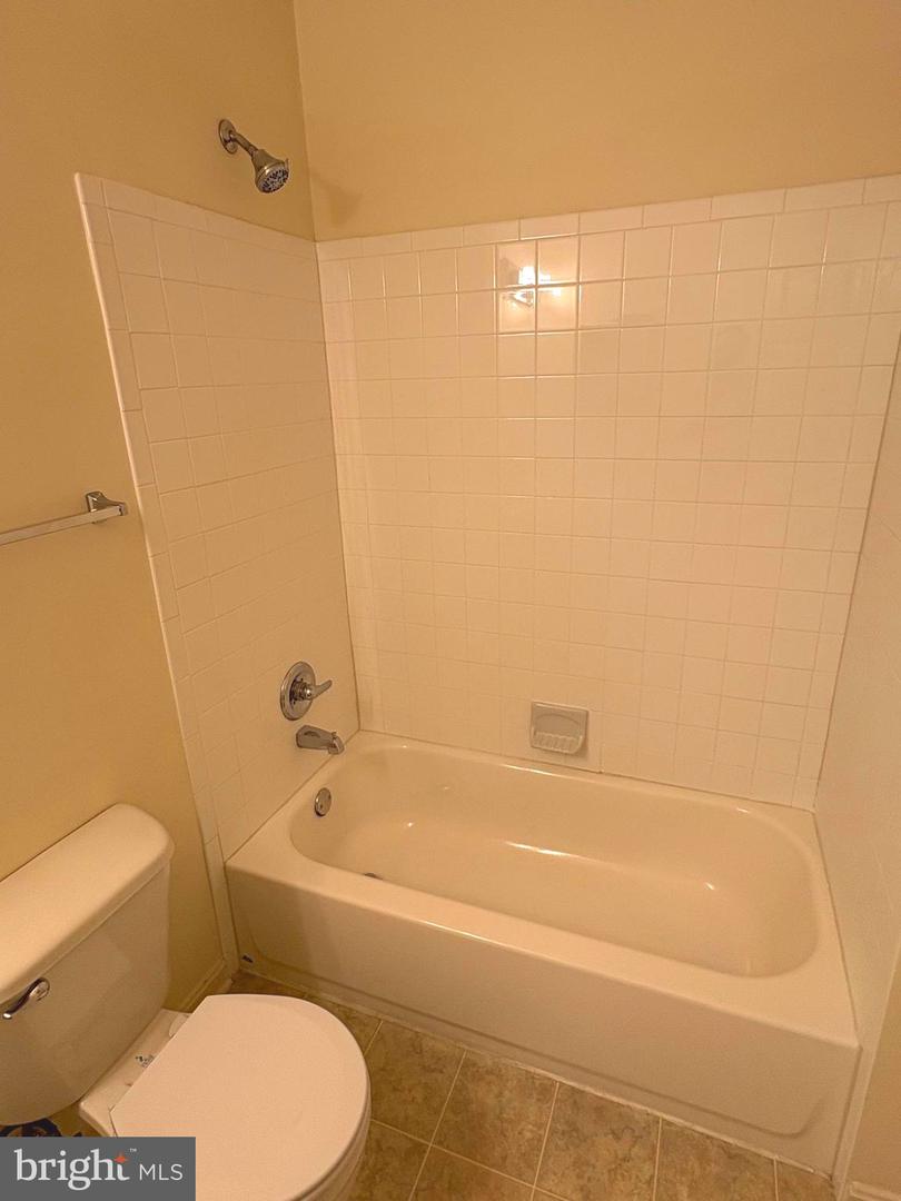 2664 Manhattan Pl #305 Property Photo 19