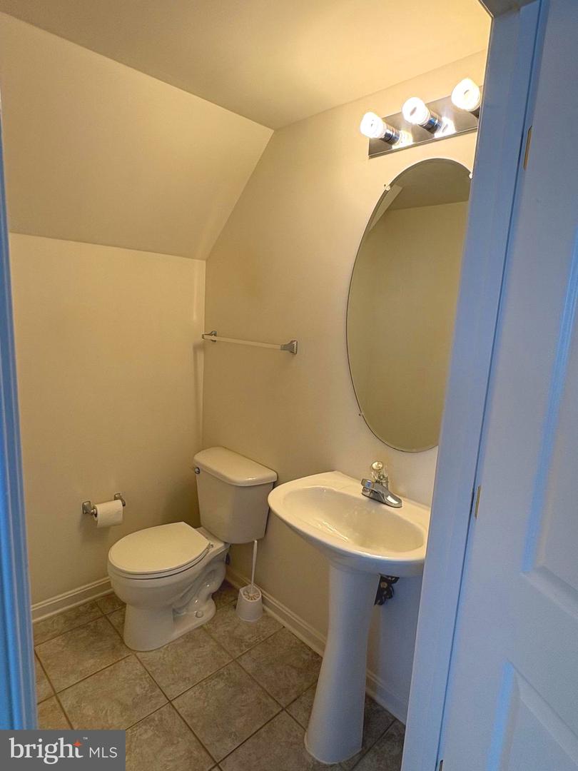 2664 Manhattan Pl #305 Property Photo 21