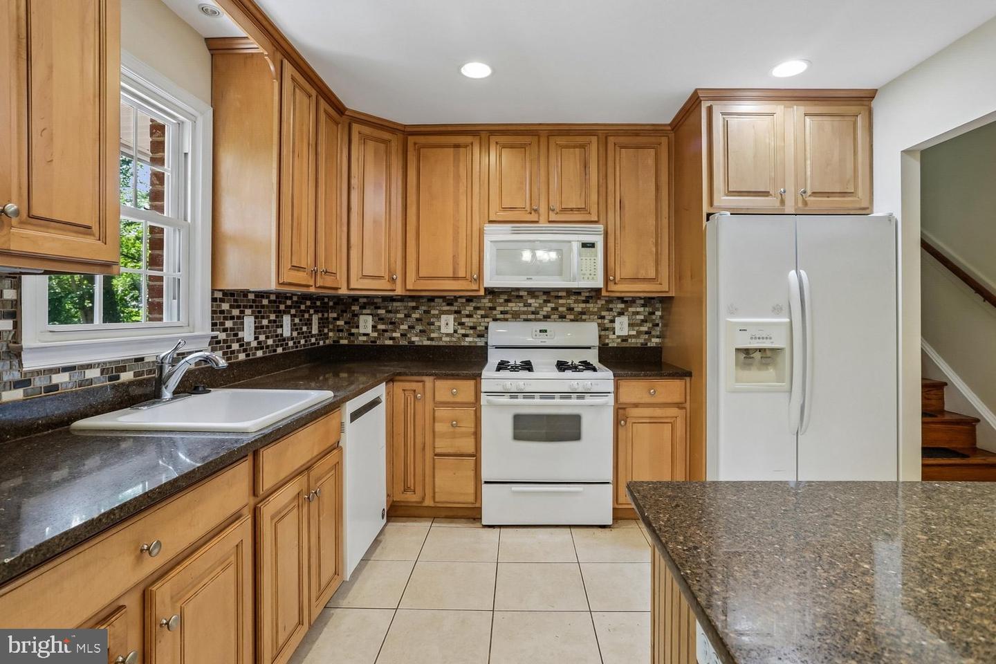 8317 Accotink Rd Property Photo 14