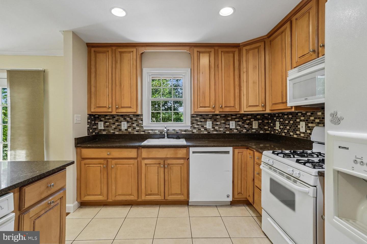 8317 Accotink Rd Property Photo 15