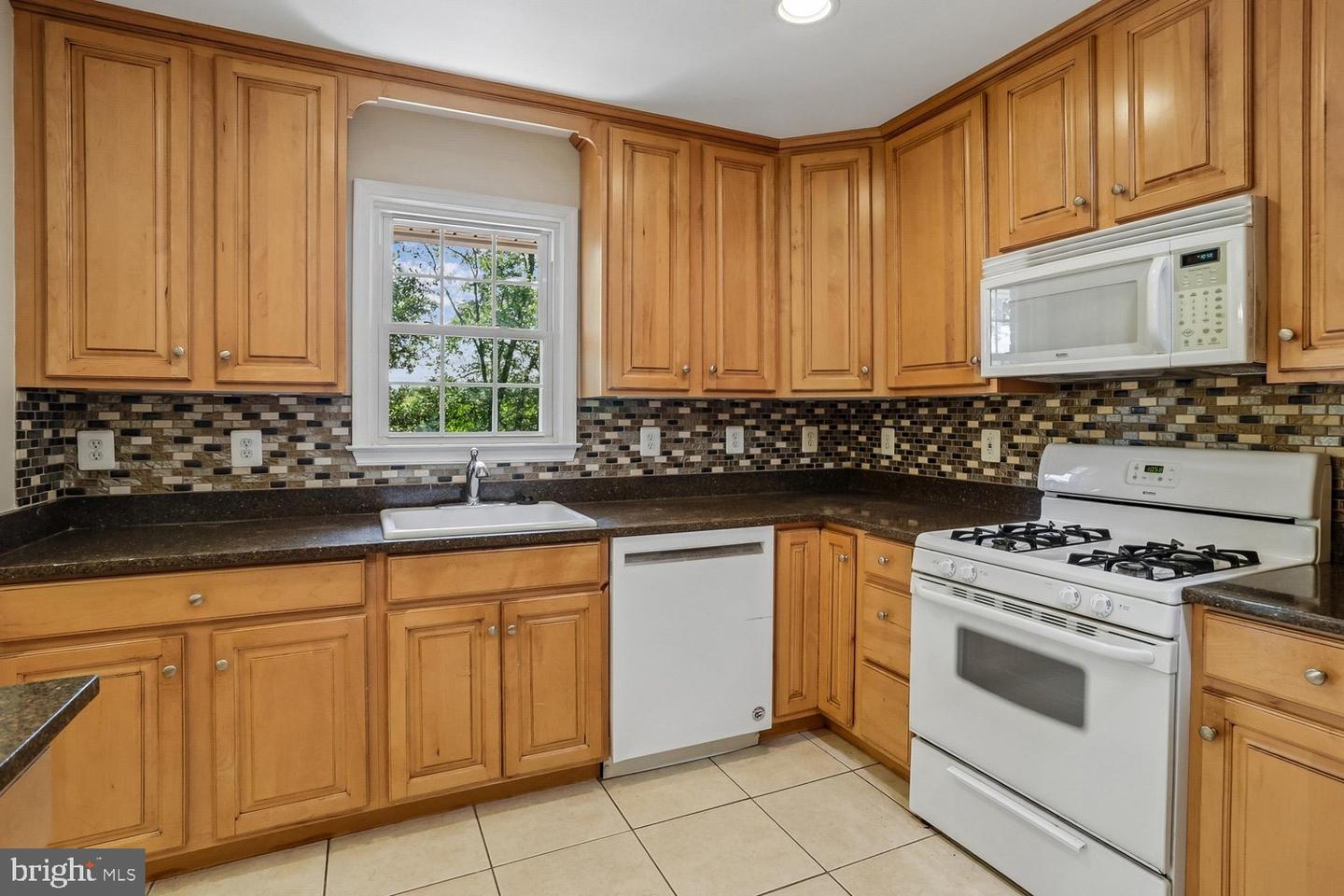 8317 Accotink Rd Property Photo 16