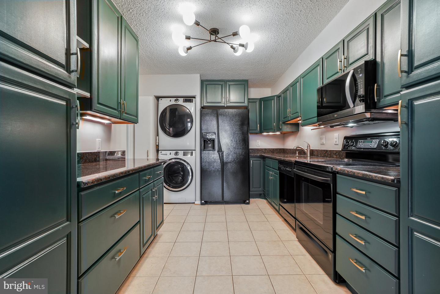 5904 Mount Eagle Dr #718 Property Photo 17