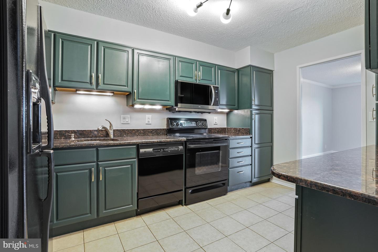 5904 Mount Eagle Dr #718 Property Photo 21