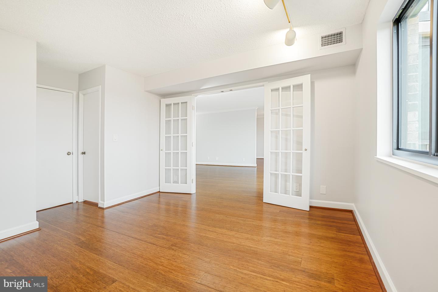 5904 Mount Eagle Dr #718 Property Photo 38