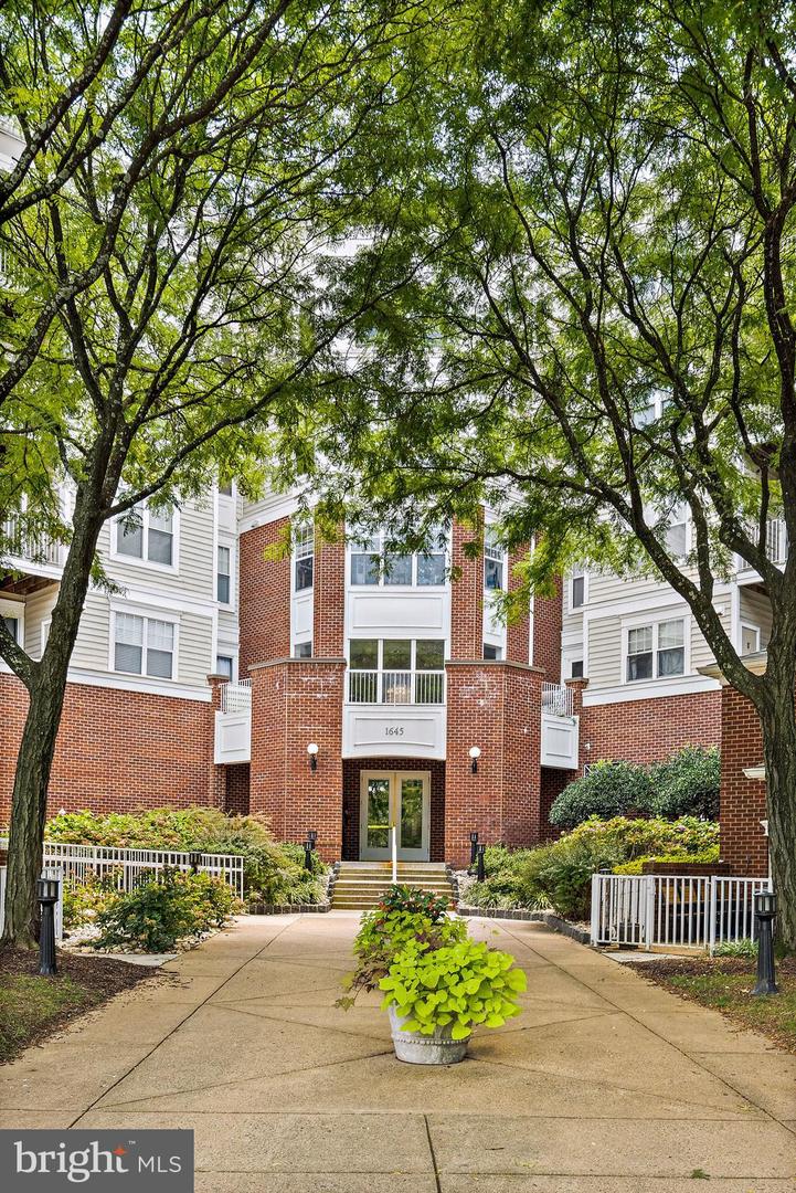 1645 INTERNATIONAL DR #306 Property Photo 1