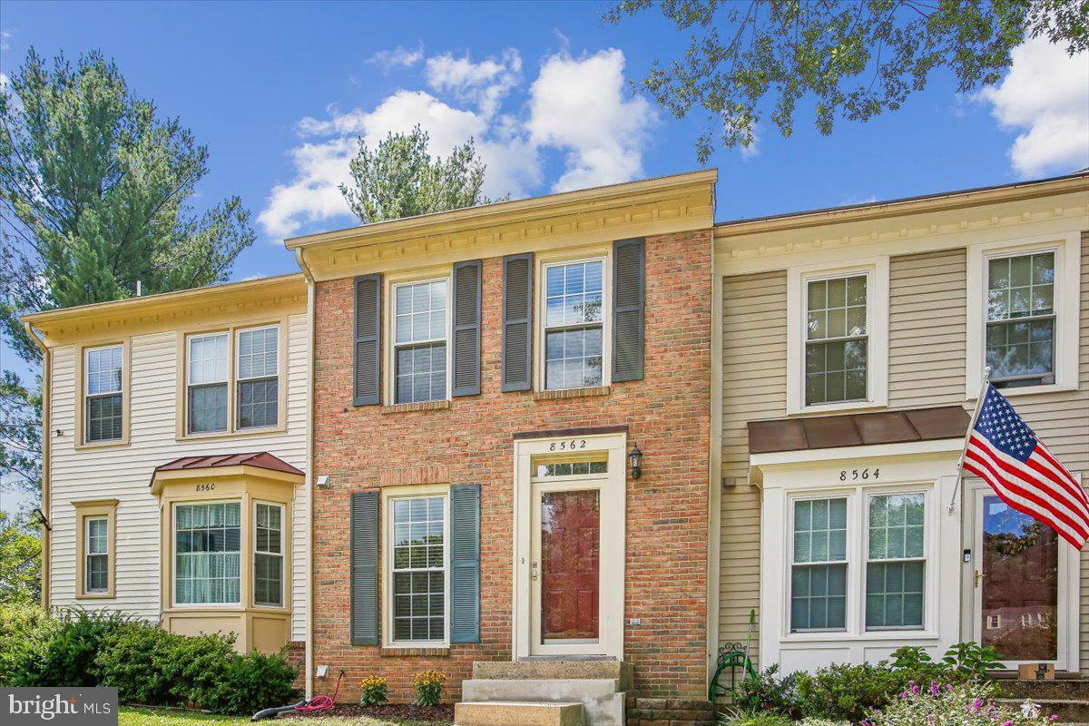 8562 Springfield Oaks Dr Property Photo 1