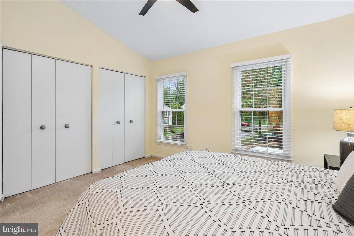 8562 Springfield Oaks Dr Property Photo 13