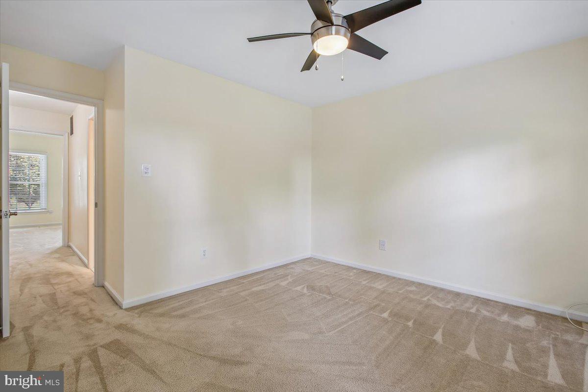 8562 Springfield Oaks Dr Property Photo 19