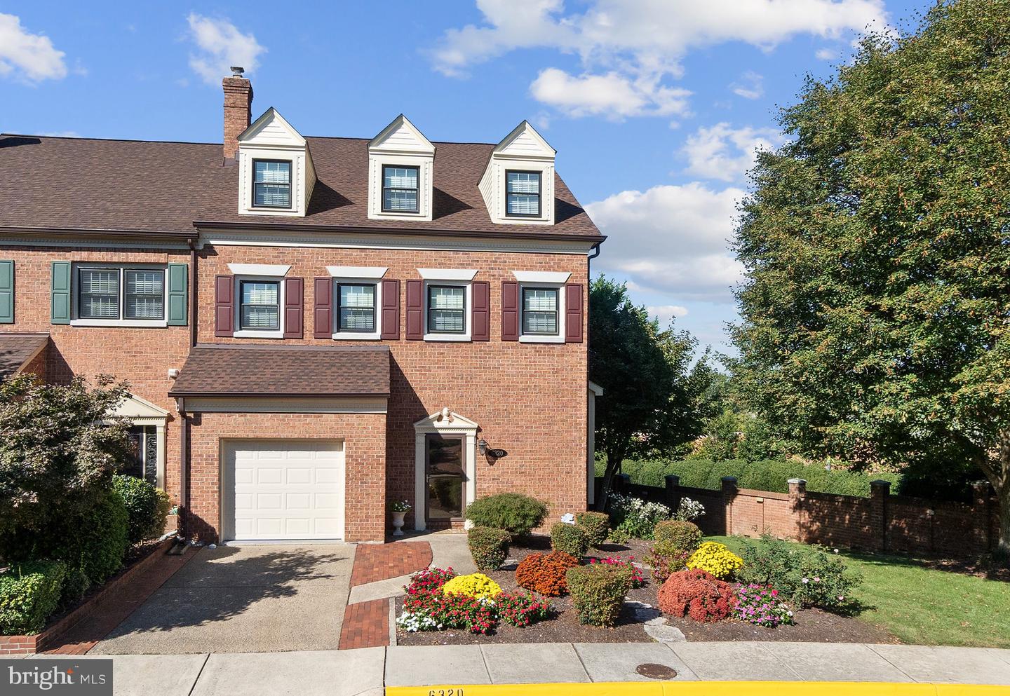 6320 Manchester Way Property Photo 1