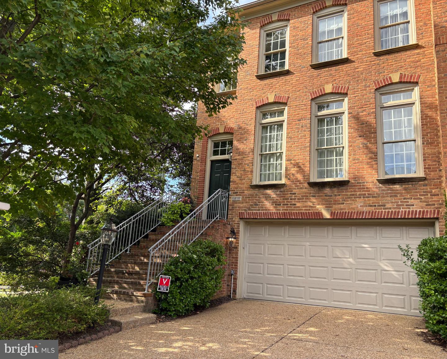 1816 BRENTRIDGE ST Property Photo 1