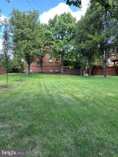 1816 Brentridge St Property Photo 3