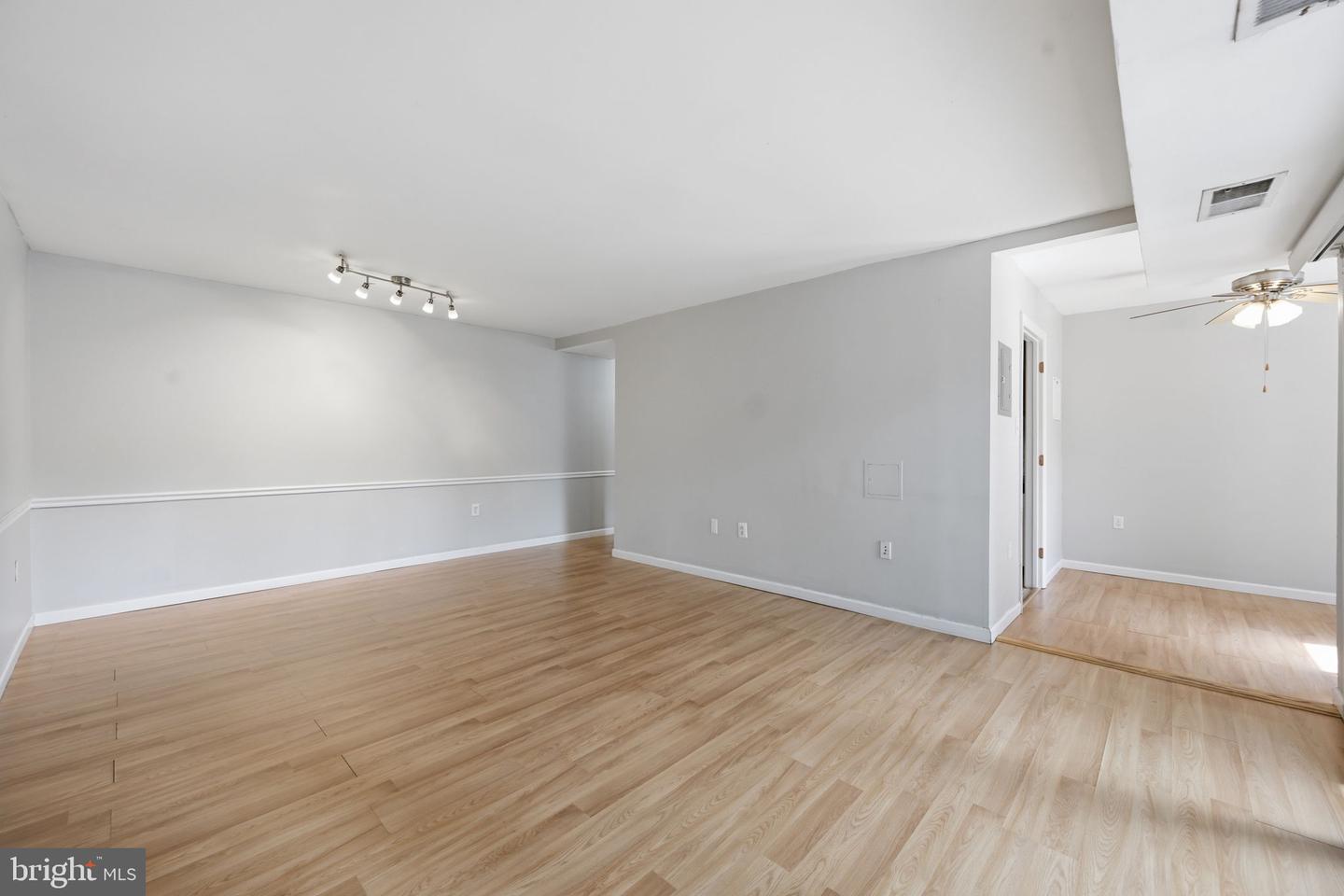 2845 Windsor Dr #103 Property Photo 9