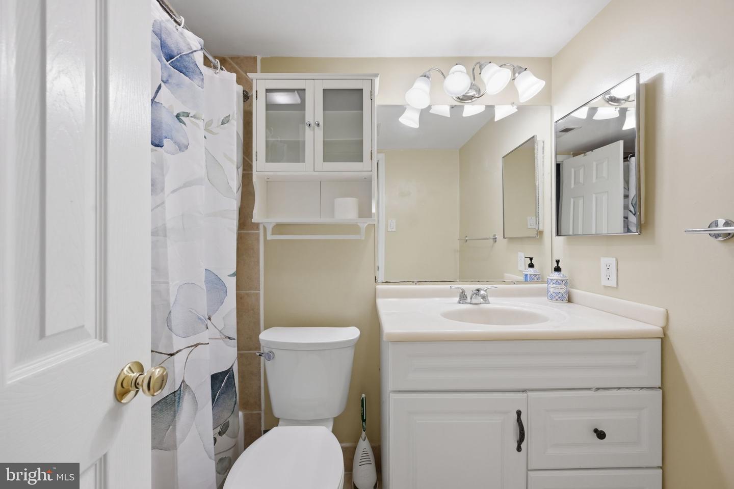 2845 Windsor Dr #103 Property Photo 12