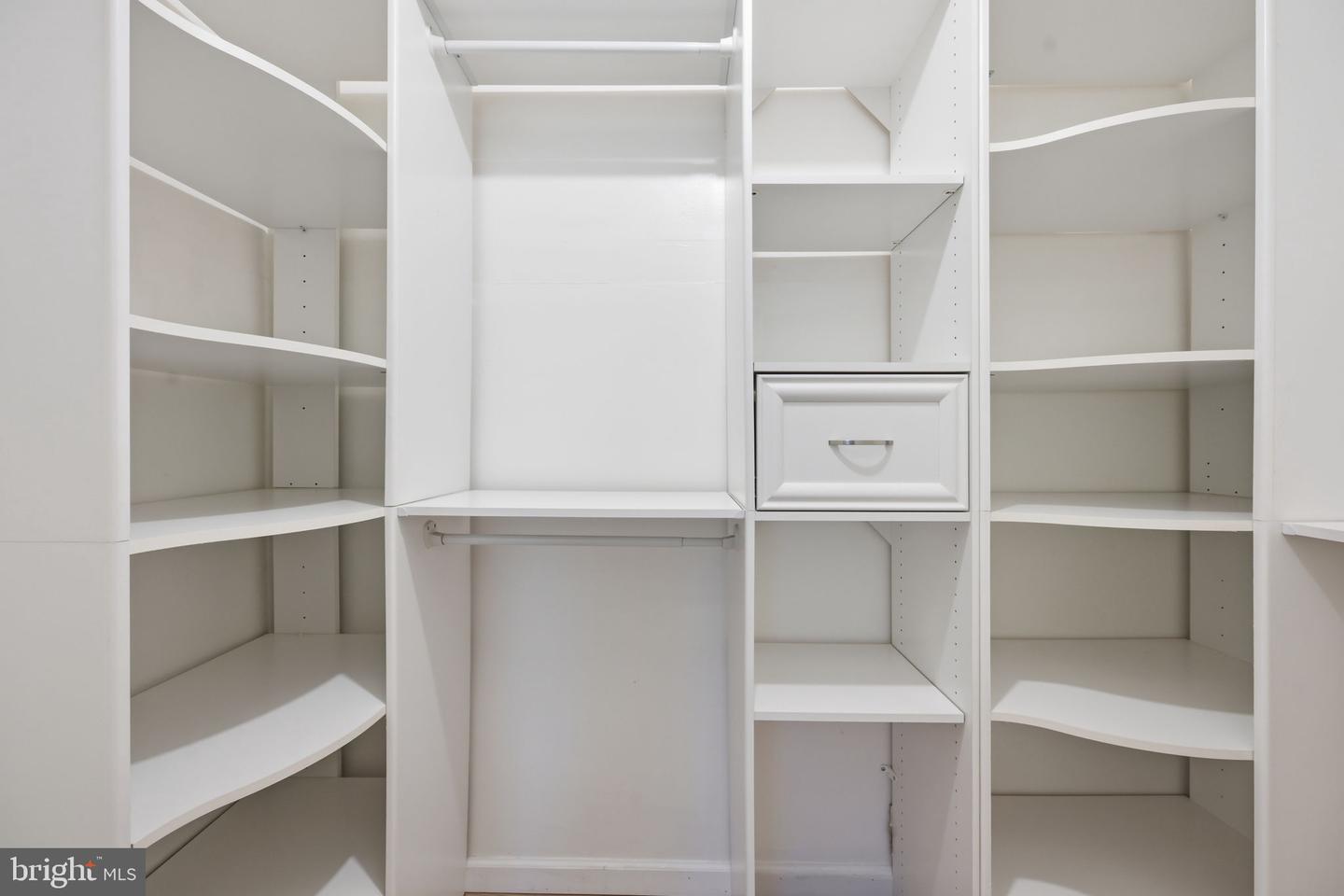 2845 Windsor Dr #103 Property Photo 17