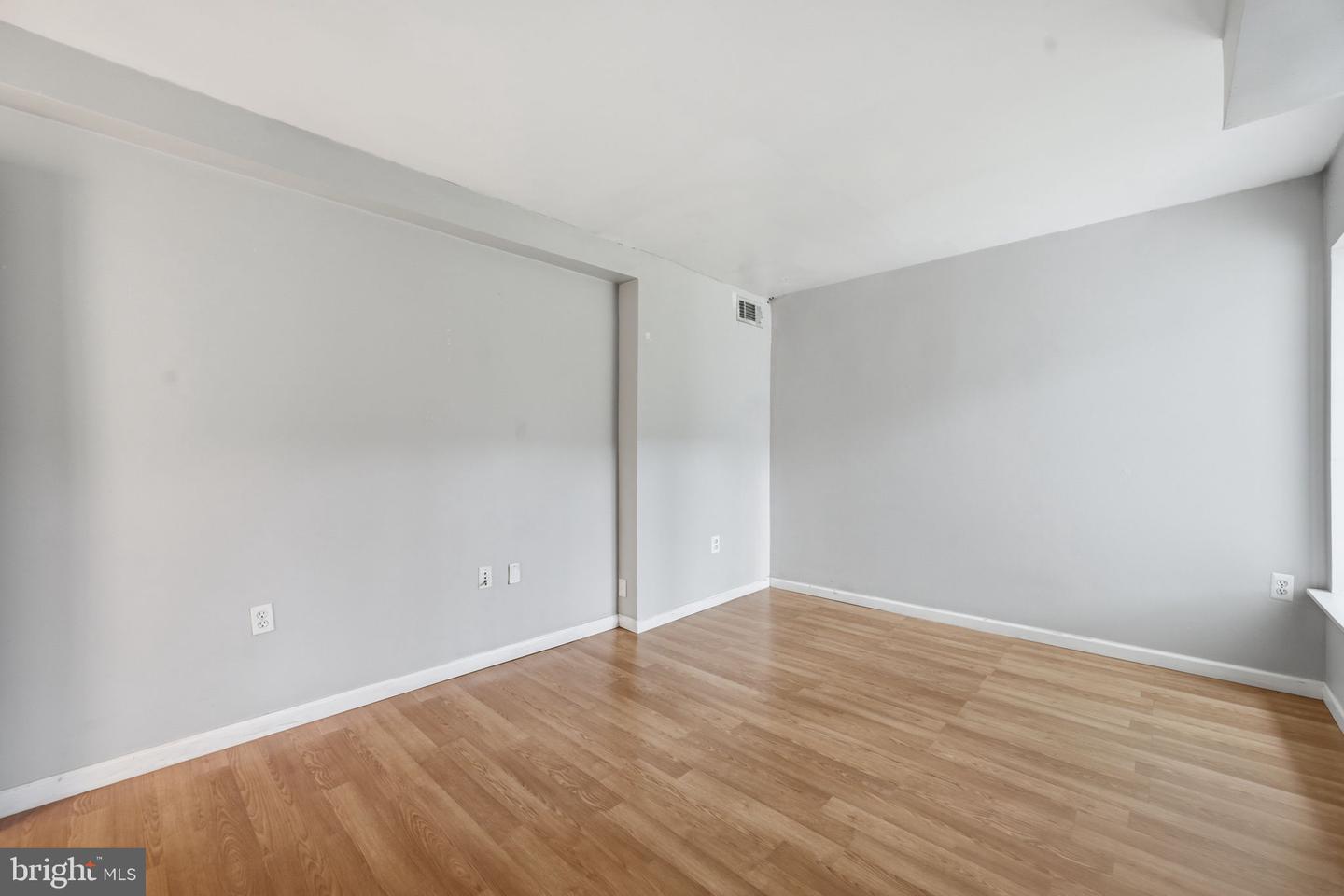 2845 Windsor Dr #103 Property Photo 20