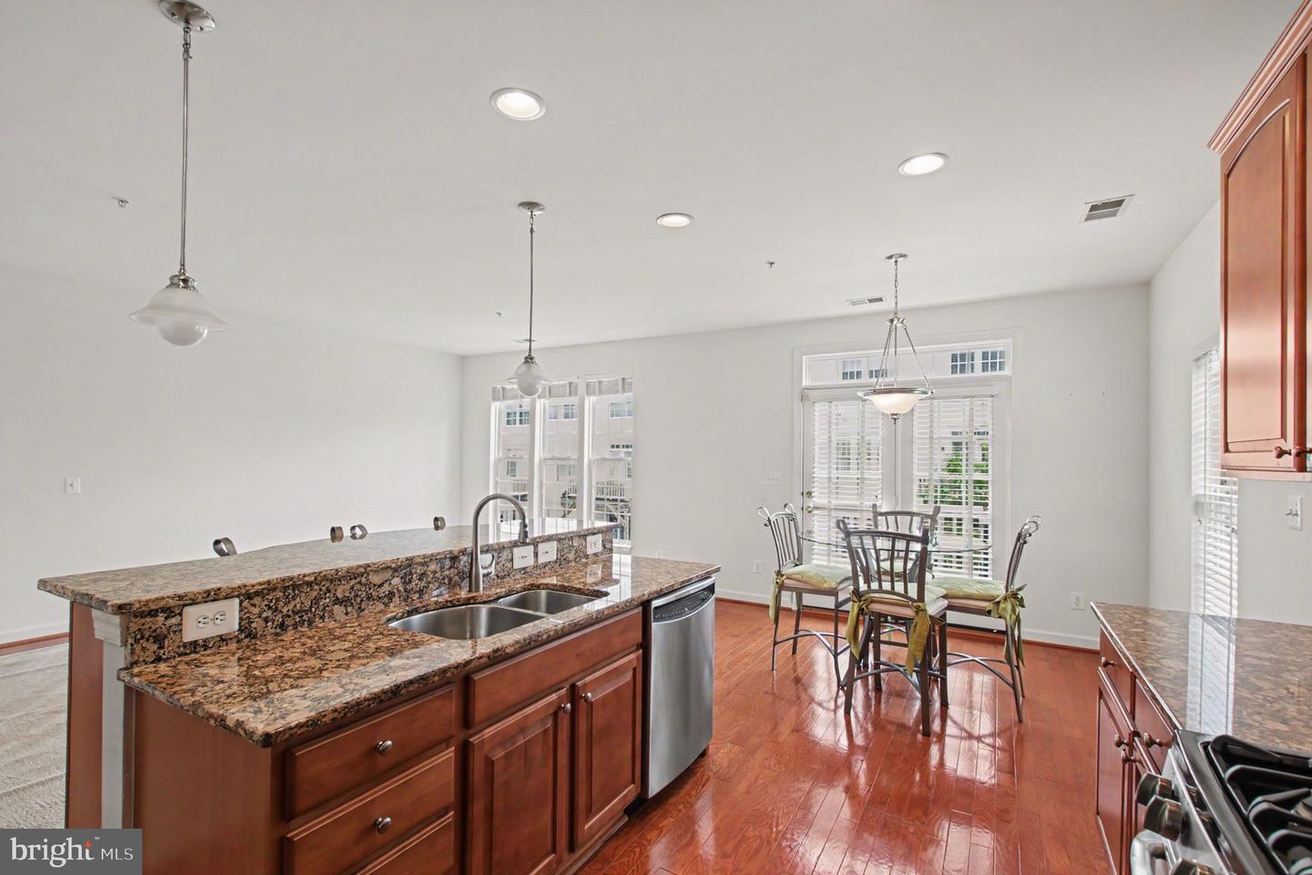 5625 Harrington Falls Ln Property Photo 10
