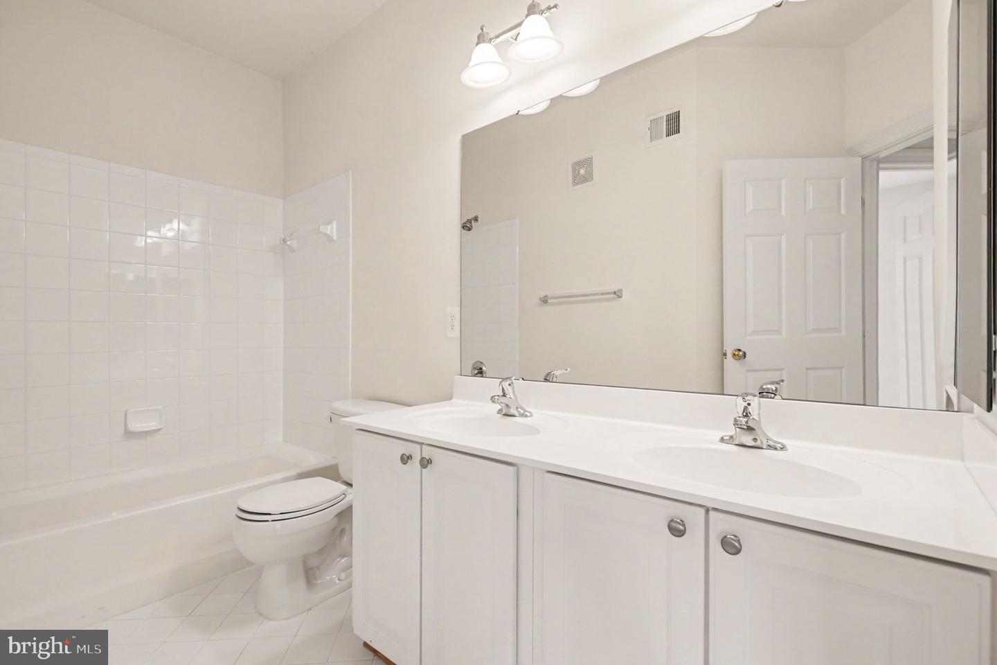 5625 Harrington Falls Ln Property Photo 12