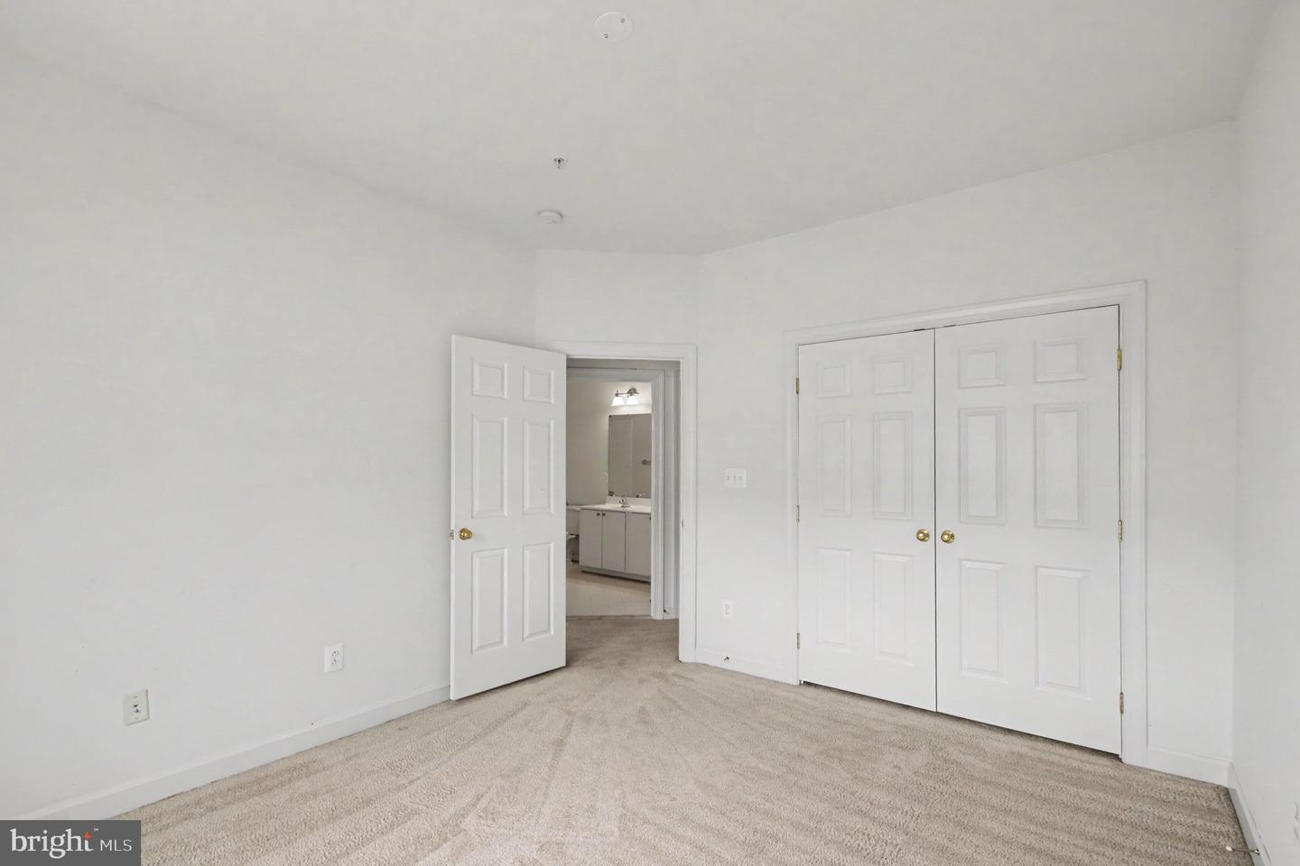 5625 Harrington Falls Ln Property Photo 16