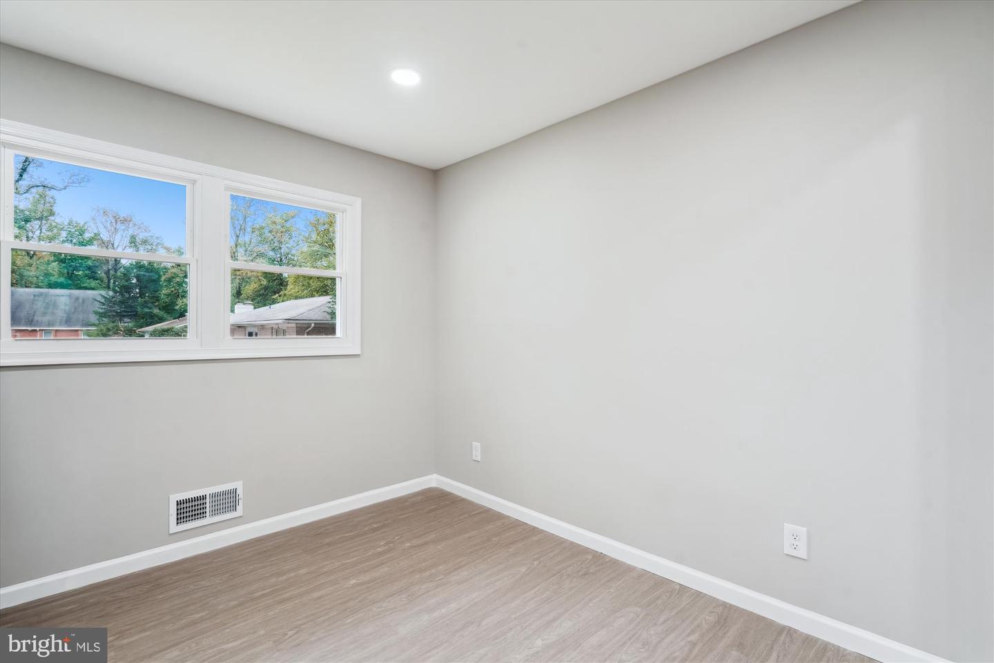 2226 Westwood Pl Property Photo 10