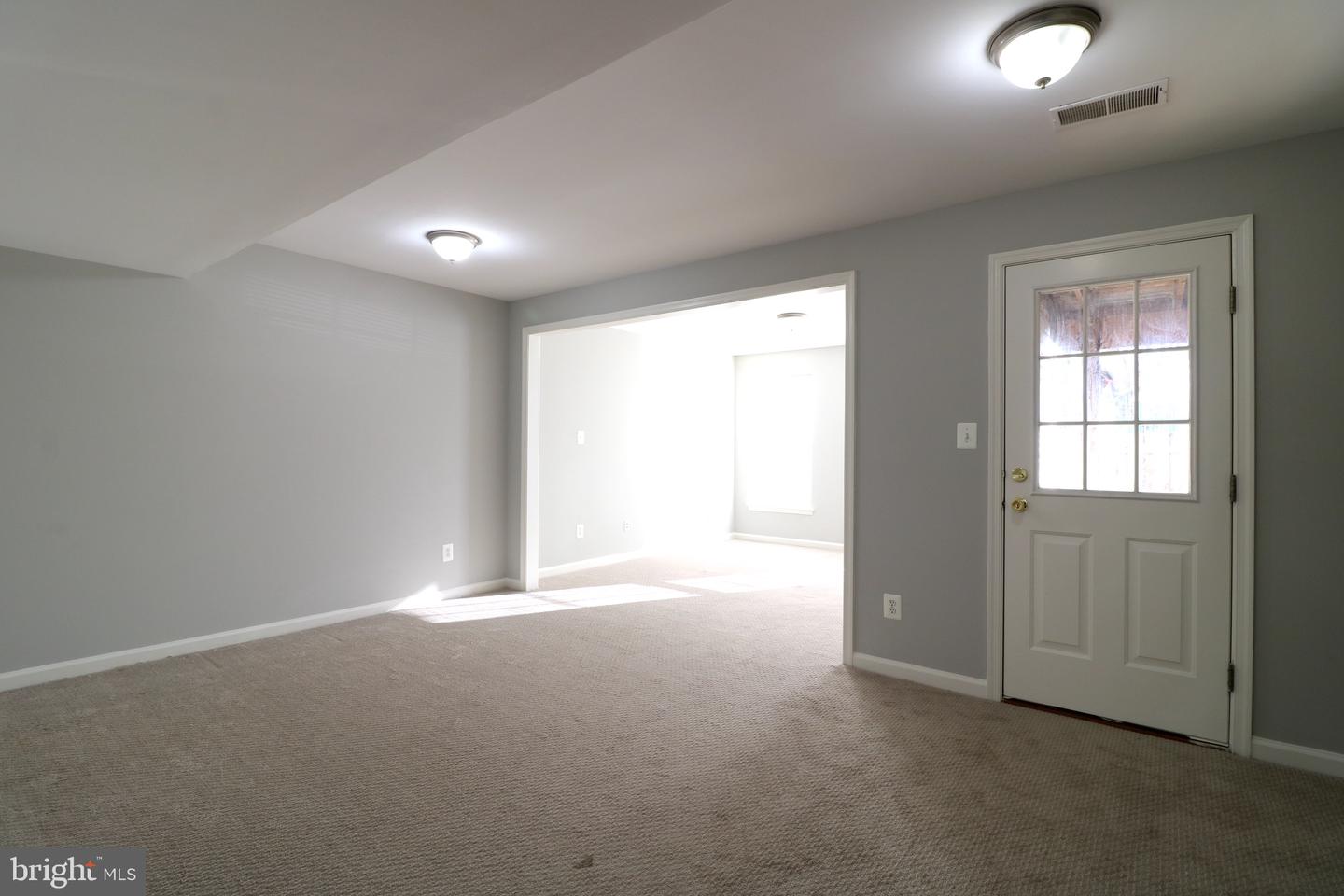 2581 Sutters Mill Dr Property Photo 4