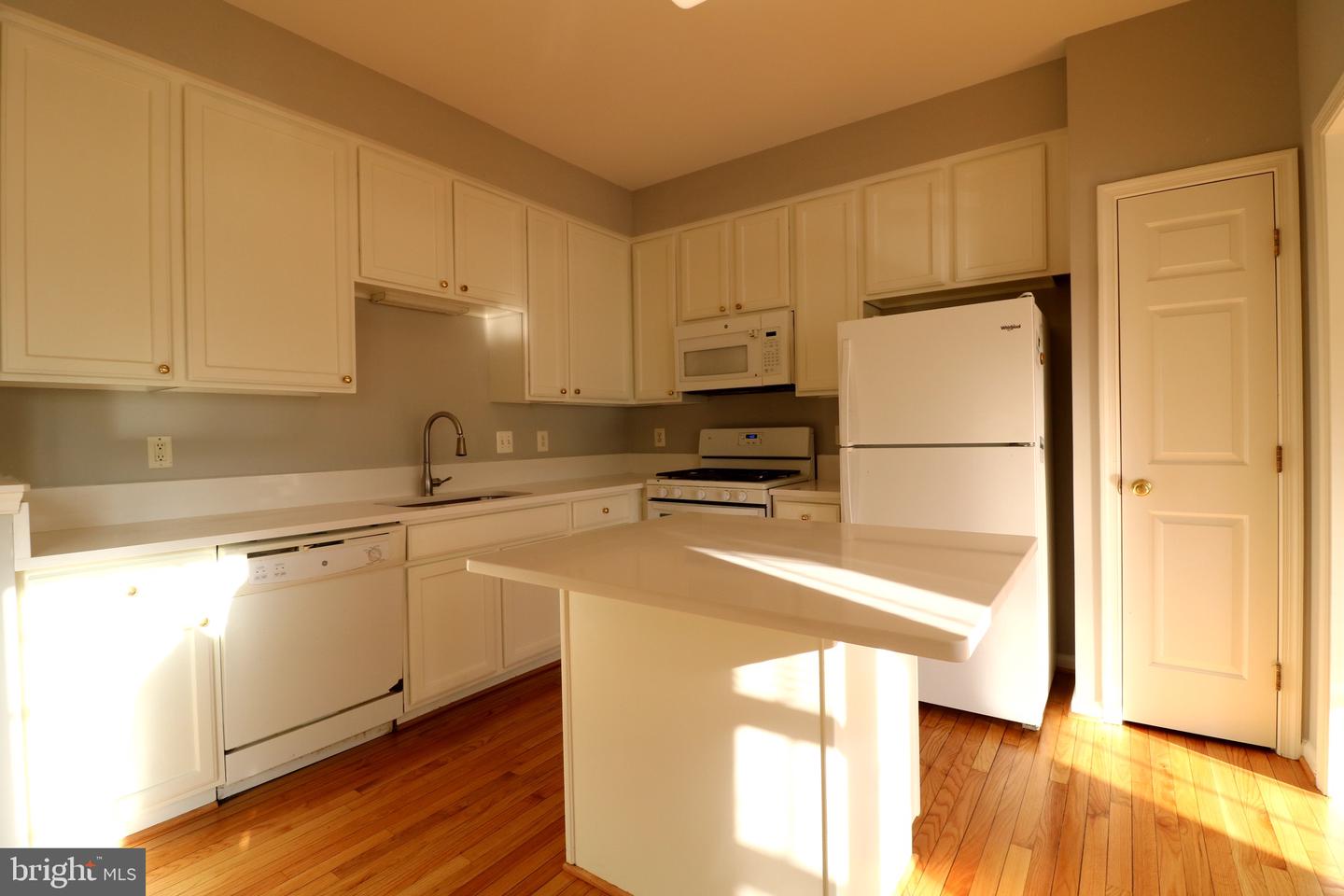 2581 Sutters Mill Dr Property Photo 8