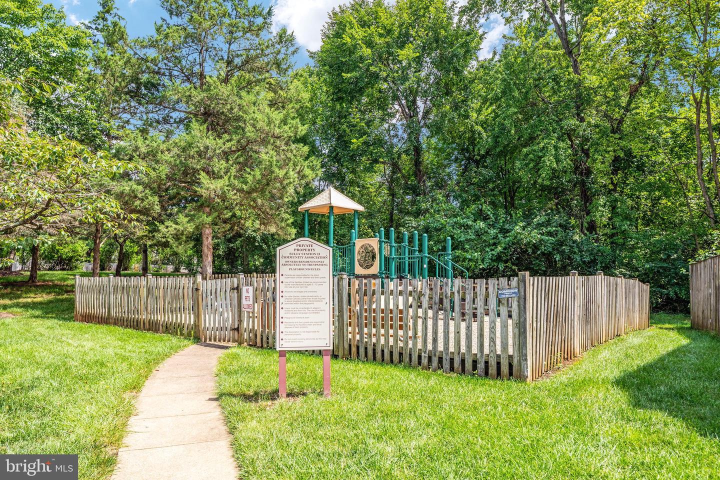 5521 Sully Lake Dr Property Photo 45