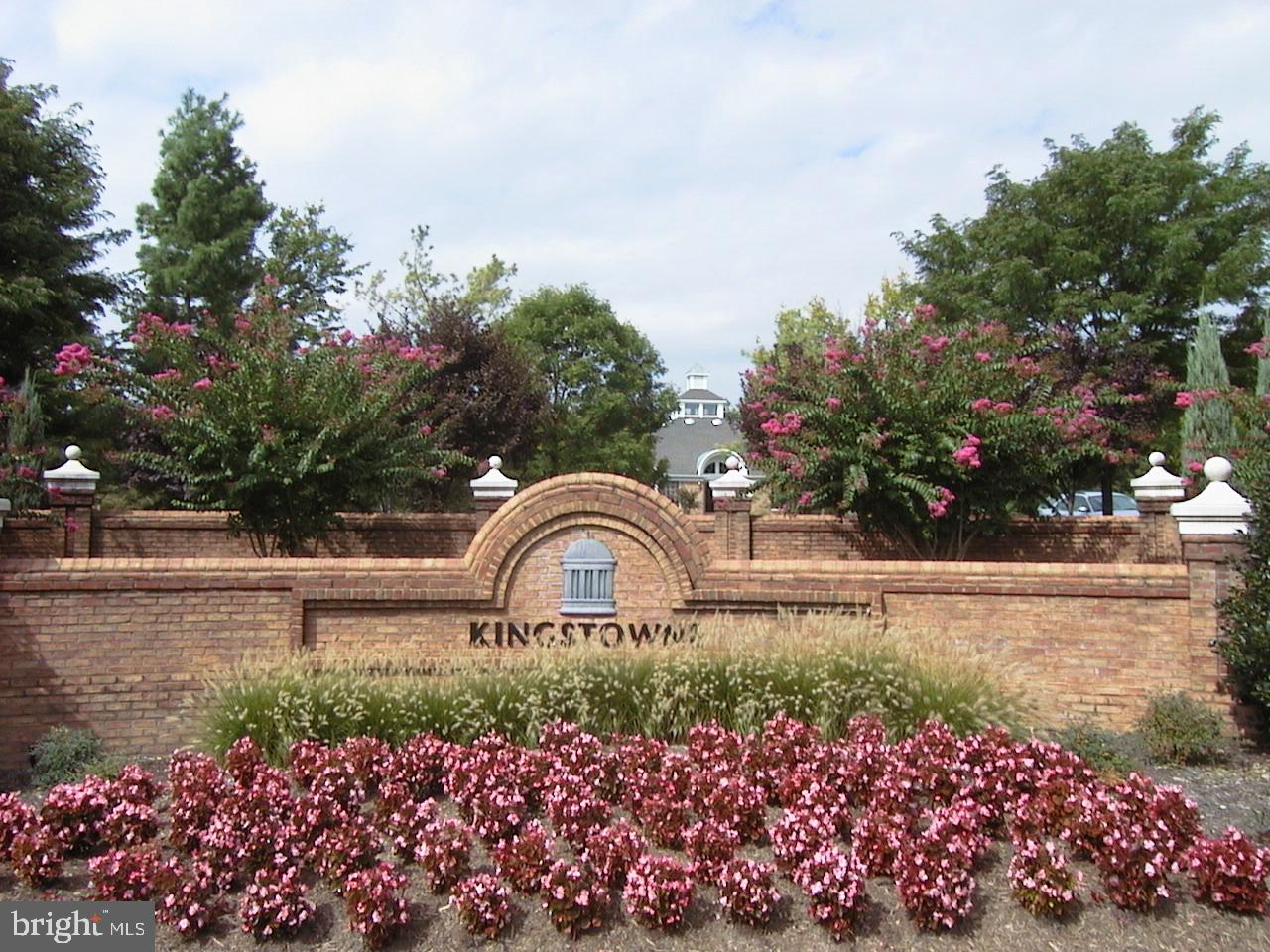 6482 Warwick Cir Property Photo 2