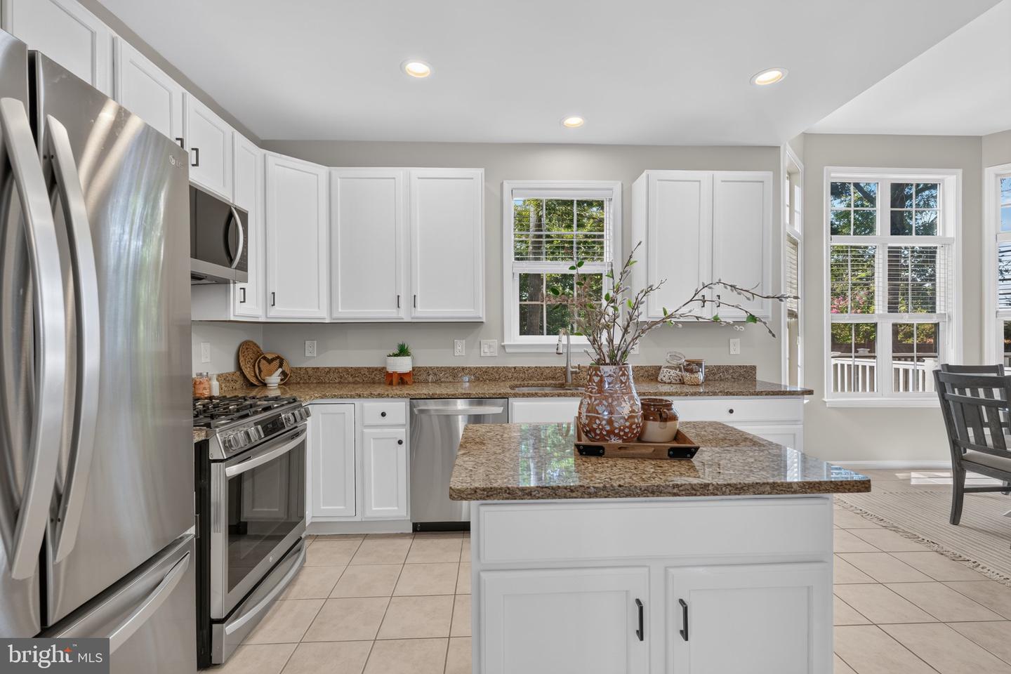 6482 Warwick Cir Property Photo 14