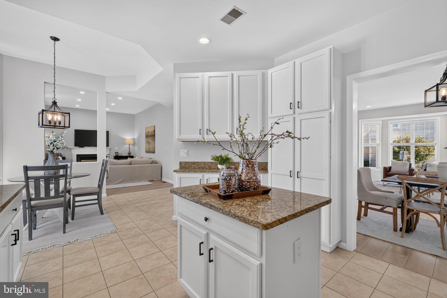 6482 Warwick Cir Property Photo 17