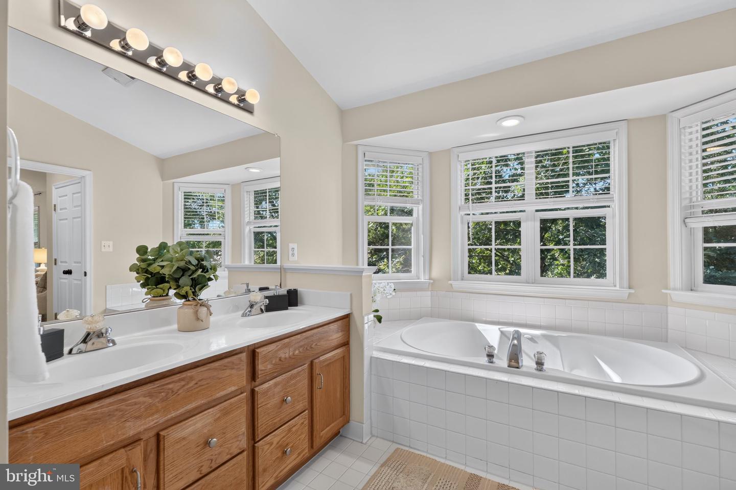 6482 Warwick Cir Property Photo 30